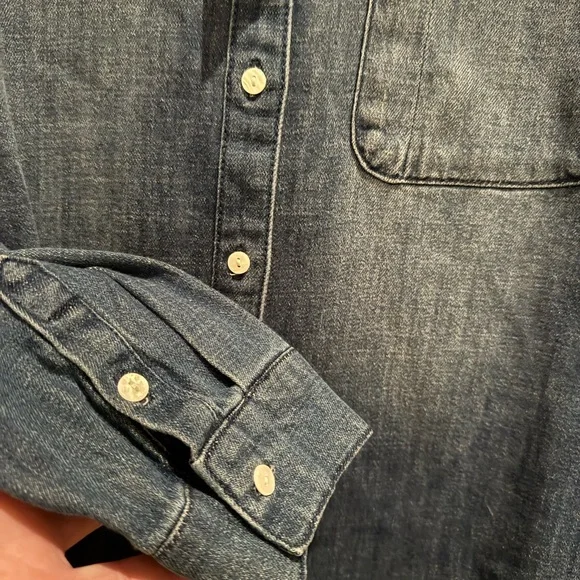🆕 Universal Thread Dark Blue Denim Button Top or Lightweight shirt jacket - Picture 4 of 6